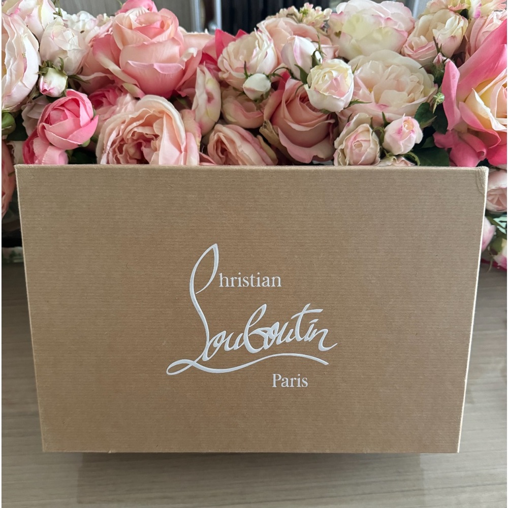 👠 Christian Louboutin Empty Shoe Box,Logo Tissue paper, Red Bottom Box
Heel box